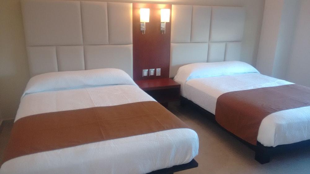 Hotel Ave Inn Mazatlán Kültér fotó